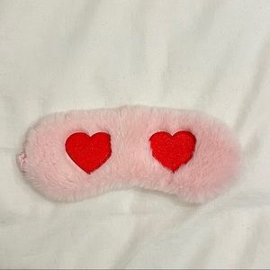 VICTORIA’S SECRET Sleep Mask with Hearts